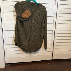Lady’s sweater